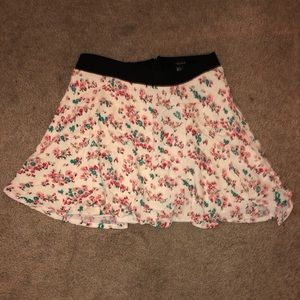 Floral mini skirt